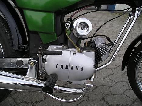 Yamaha ”Agurken” 4 gear DX TKR - Hebo benzinfilter, og en masse krom billede 8