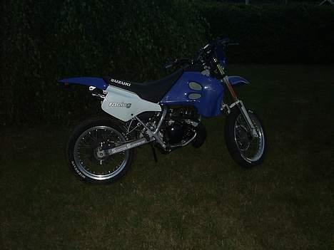 Suzuki SMX - Højre side... billede 2