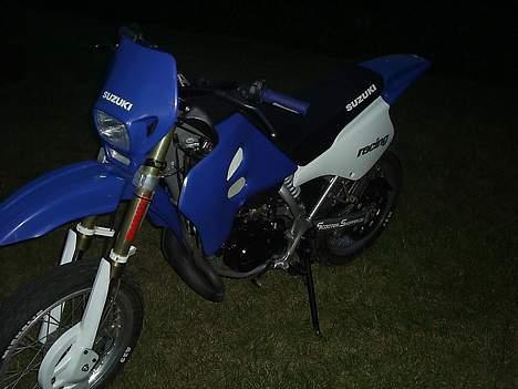 Suzuki SMX - Front venstre side... billede 12