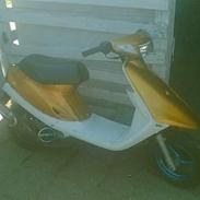 Yamaha JoG | golden chicka:b