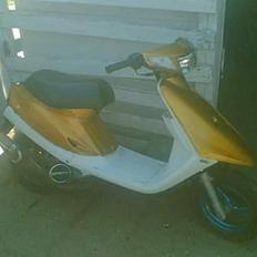 Yamaha JoG | golden chicka:b