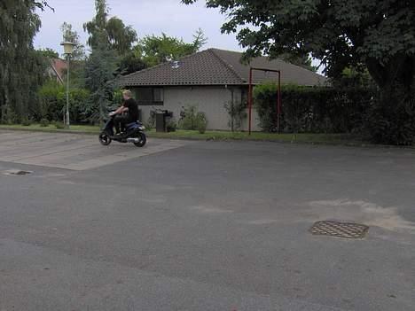 Yamaha Jog. (Solgt, for 7100kr) billede 8