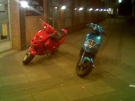 Piaggio NRG MC3 - RACING - Den blå: <3 <3 billede 8
