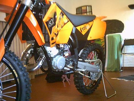 KTM 125ccm [TIL SALG] billede 6