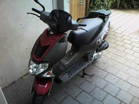Kymco Super 9 - Solgt billede 1