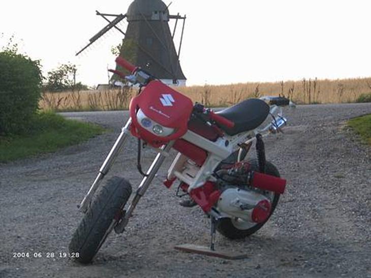 {{currentPhoto.altText}} billede {{currentPhoto.number}}