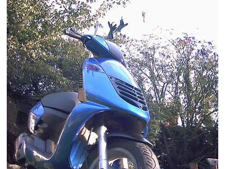 {{currentPhoto.altText}} billede {{currentPhoto.number}}