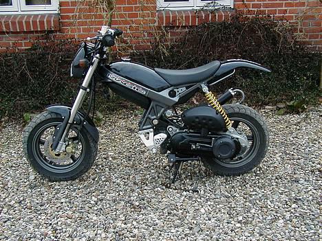 Suzuki Street Magic | S O L G T - Og så´rn står den så idag! Det er da blevet bedre... billede 3