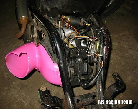 Yamaha Jog [Evolution2] - Hmm..? ;) Hvor man kan se lidt af mit gamle Evo udstødning!! Grimt ;) billede 7