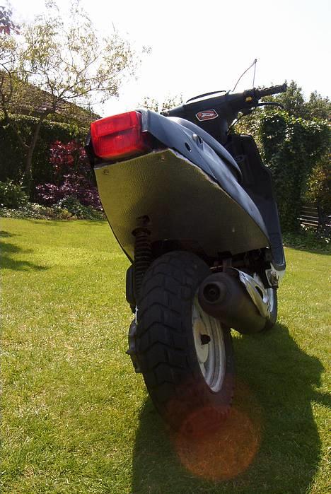 PGO Hot 50 SOLGT - Jep Ny Alu-Plade under tanken.. den sidder helt ud til Skjoldet :D billede 10