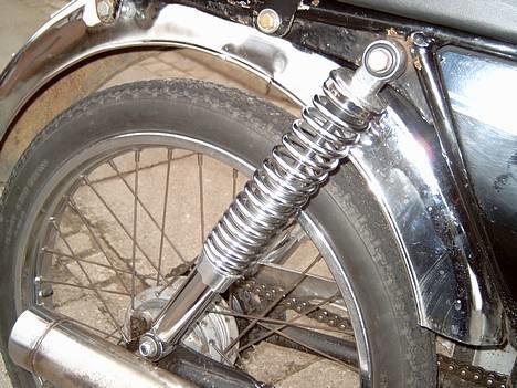 Suzuki - Dm 50 Samurai - - Cross-støddæmper.. 2 stive bagi.. :-) billede 7