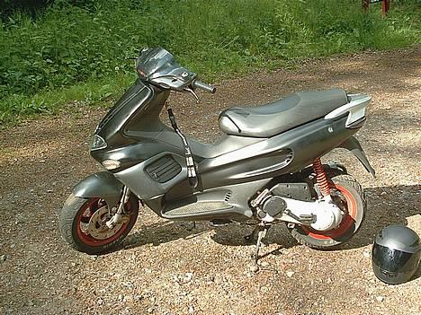 Gilera Runner (Solgt) - her er så de nye billeder af den i sort billede 2