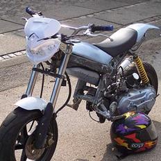 Suzuki Street Magic (SOLGT)