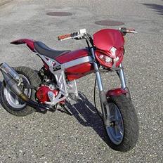 Suzuki Street Magic - Solgt