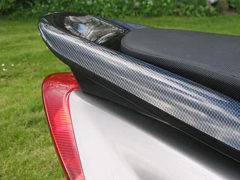 Yamaha Jog R carbon edition - uhmmm..carbon billede 7