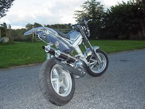 Suzuki street magic.. SOLGT:'( - taget den 2/10-05 billede 12