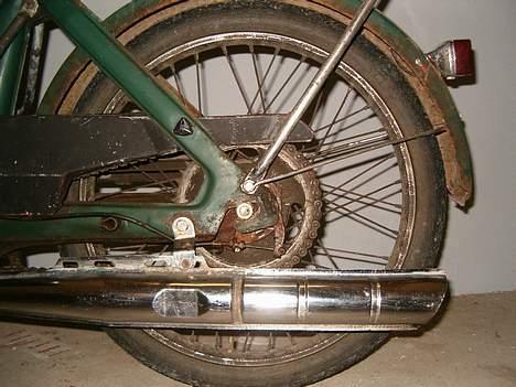 Puch Maxi K - Og det er så her udstødningsgassen kommer ud (hvis nogle er i tvivl). billede 3