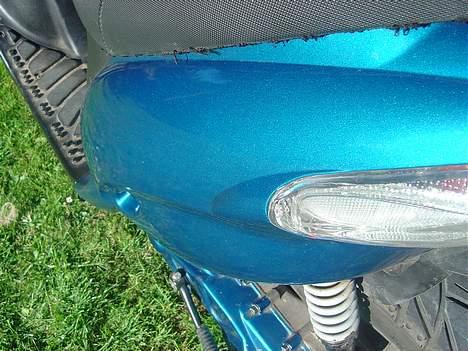 Gilera stalker >SOLGT< - her kan man NÆSTEN se farven rigtigt. den er sq flot i solen billede 5