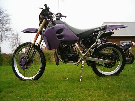 Suzuki Rmx / SOOOLGT  - Neeej alt for smukt :D billede 2
