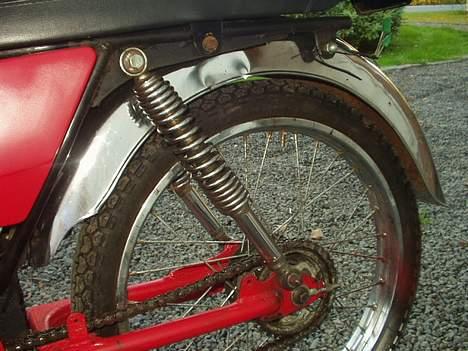 Suzuki DM50 skrottet - støddæmberne billede 14