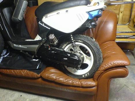 Yamaha Bws Ng Neos | Byttet - Som den står nu - I en lædersofa til 12000 :) billede 3