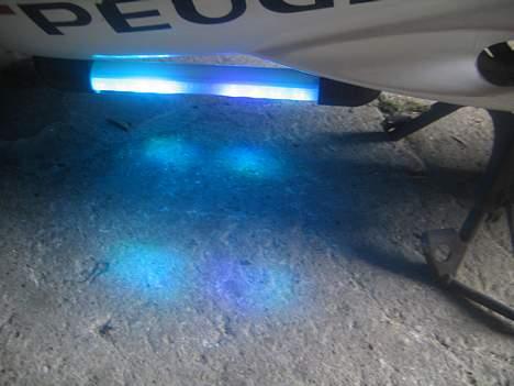 Peugeot speedfight 206 wrc - Mit LED-Multi-Color Kit som kan skifte mellem 7 farver og har masser af fede lyseffekter og blinker i takt med musikken =D billede 6