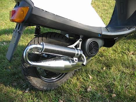 Yamaha Jog Fs  *STJÅLET* - Min dejlige c21.. ville bare lige have den på for at vise hvor flot den var.. til dagligdagen sidder der basic på.. :) billede 11