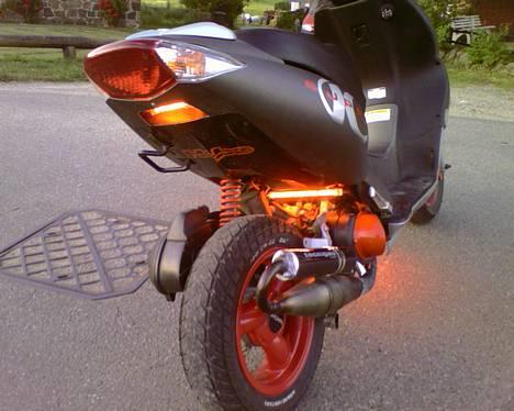 {{currentPhoto.altText}} billede {{currentPhoto.number}}