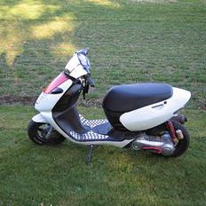 Aprilia Sonic (SOLGT)