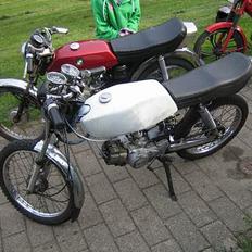 Suzuki samurai dm50 (solgt)