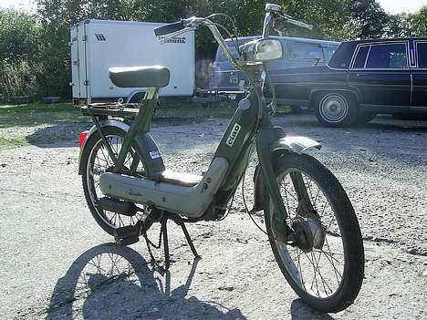 Vespa Ciao - Et nyt styr/en gang ståluld, og en anden ny(malet) udstødning så er det dælme en dejlig kværn... billede 1