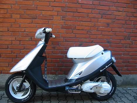 Yamaha jog solgt for 8000,- billede 2