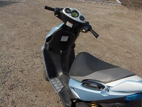 Suzuki Katana LC Iceblue (SOLGT) billede 4