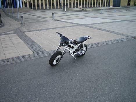 Suzuki street magic (SOLGT) - ja nu endelig færdig :D billede 3