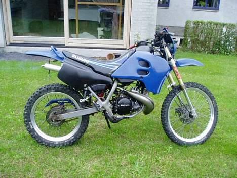 Suzuki Rmx *STV~2821* billede 1