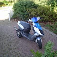Aprilia Sonic " MHR Projekt "solg