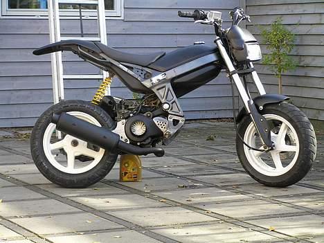 Suzuki Street Magic (SOLGT) billede 1