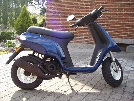 Piaggio Typhoon - ja, udstødningen er jo ikke for pæn, men har fået sat skjold på igen! billede 2