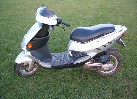 PGO Dr. Big  (Far's scooter) - Som den ser ud nu =) billede 2