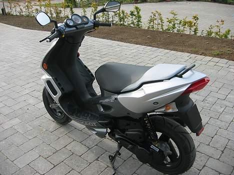 Peugeot Speedfight 2 TOTAL SKADET billede 1