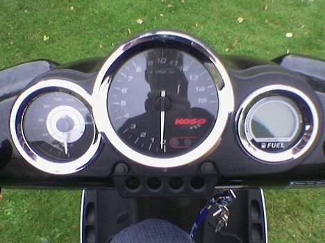 Peugeot Speedfight 2 - RIP -  - Koso digitalt speedometer (byttet til Kiesler bagplade) billede 2