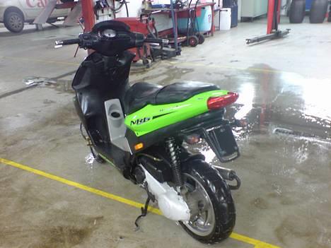 Piaggio NRG Power DT *Solgt* - Ny vasket.. I min lille vaskehal ude ved toyota :p billede 5