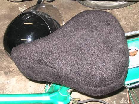 Honda Express - Min tante Lotte der har lavet sæde betræk (Hun er syriske) billede 6