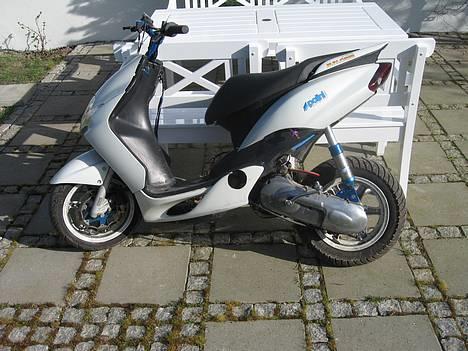 Yamaha jog r (solgt) - efter projekt billede 1