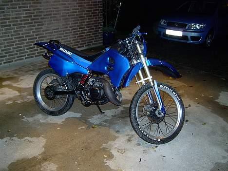 Suzuki RMX   SOLGT billede 9