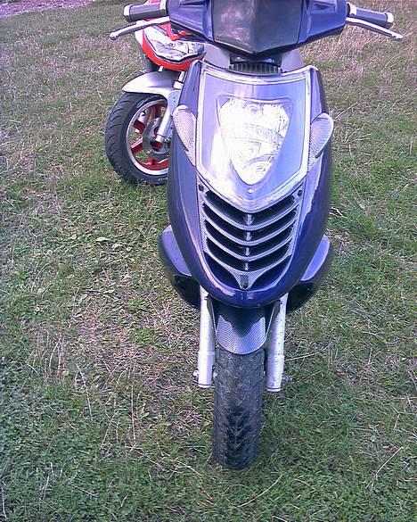 Aprilia Sonic *Team4220* Stjålet - Forfra ;D billede 2