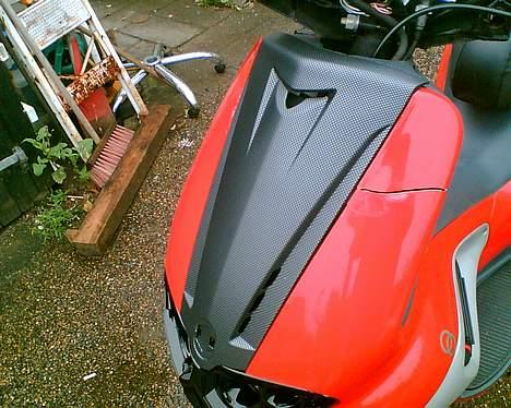 Gilera runner DD LC - carbon frontskjold billede 17