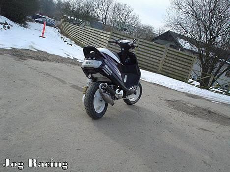 Yamaha Jog FS solgt - røven billede 8