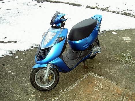 Yamaha Jog FS solgt - min gamle sonic - den var sku helt okay.. fik den autolakert billede 9