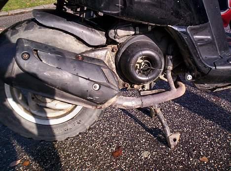 Piaggio Typhoon - min udstødning...jae den er ikke så pæn billede 3